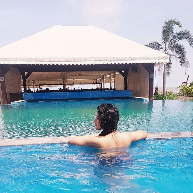 Mesmerizing Malvika's latest clicks from her TV commercials