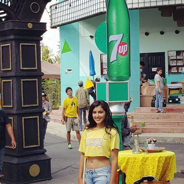 Mesmerizing Malvika's latest clicks from her TV commercials