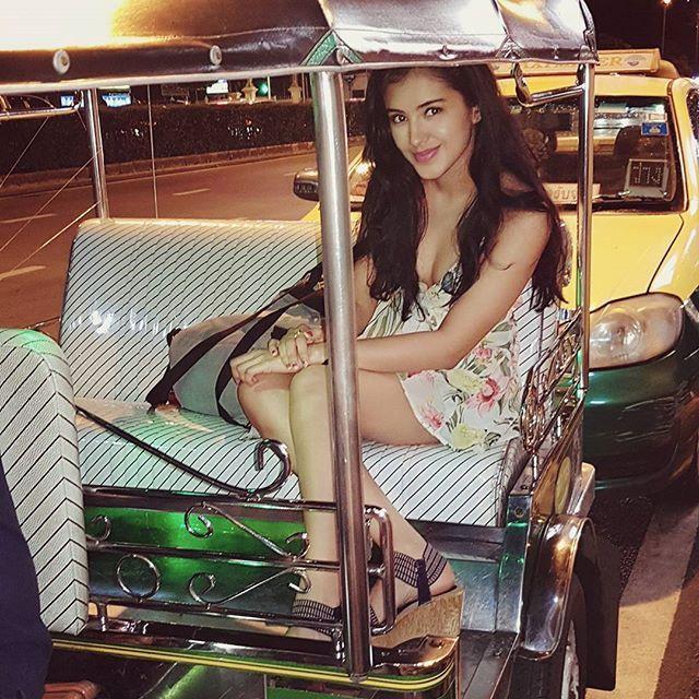 Mesmerizing Malvika's latest clicks from her TV commercials