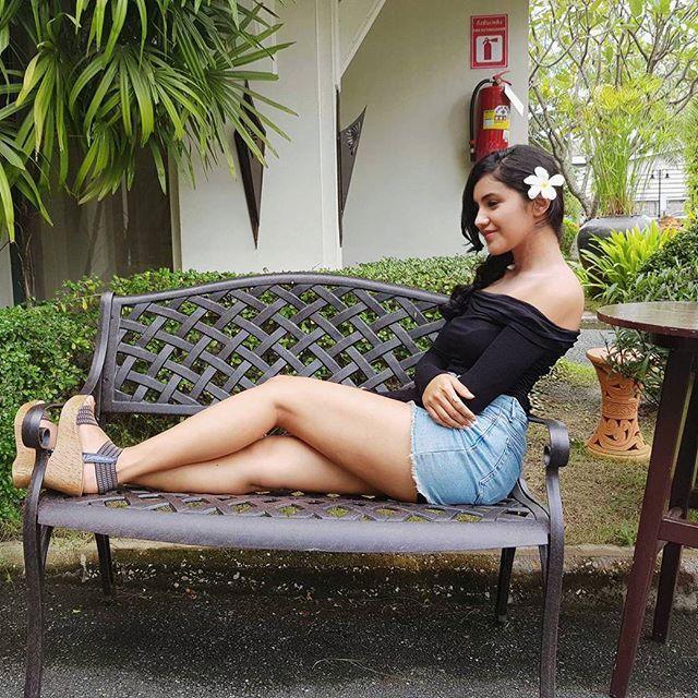 Mesmerizing Malvika's latest clicks from her TV commercials
