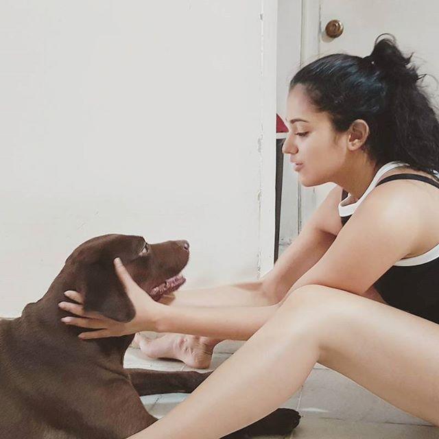 Mesmerizing Malvika's latest clicks from her TV commercials