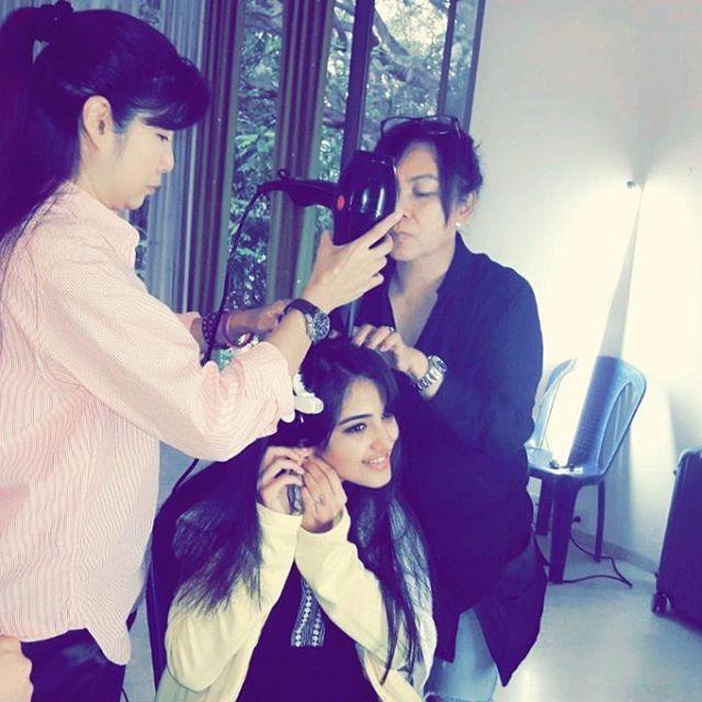Mesmerizing Malvika's latest clicks from her TV commercials