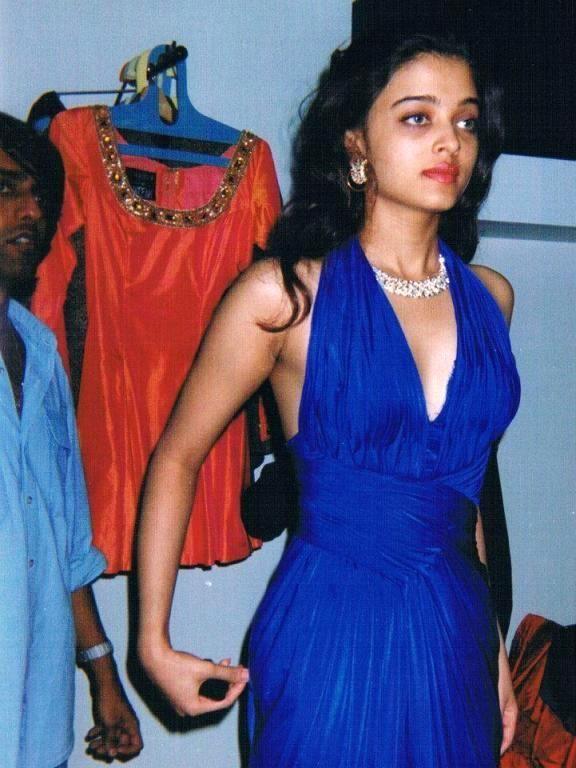 Rare & Unseen Pictures Of Aishwarya Rai You May Have Never Seen