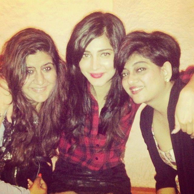 Rare And Unseen Images Of Shruthi Hassan