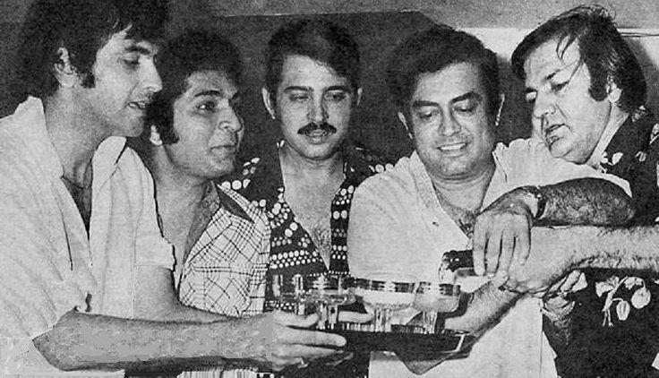 Rare Photos Of Bollywood Actors