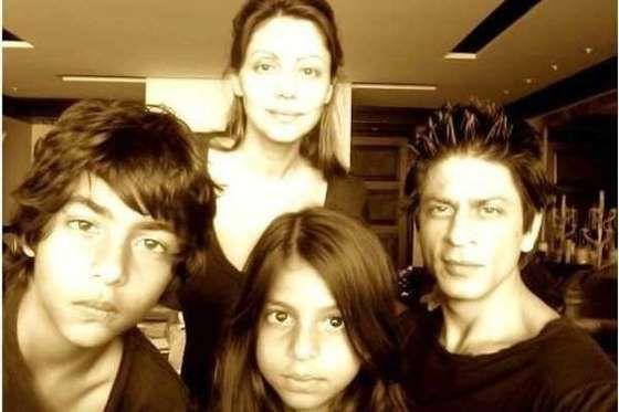 Rare Pictures of Bollywood Stars That Will Leave You Spellbound