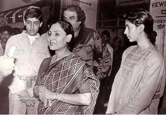 Rare Pictures of Bollywood Stars That Will Leave You Spellbound