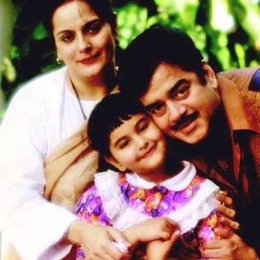 Rare Pictures of Bollywood Stars That Will Leave You Spellbound
