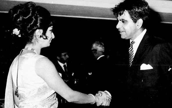 Rare Pictures of Bollywood Stars That Will Leave You Spellbound