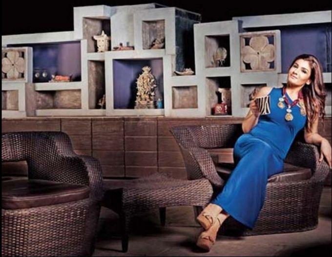 Raveena Tandon Luxurious Sea Facing House Photos