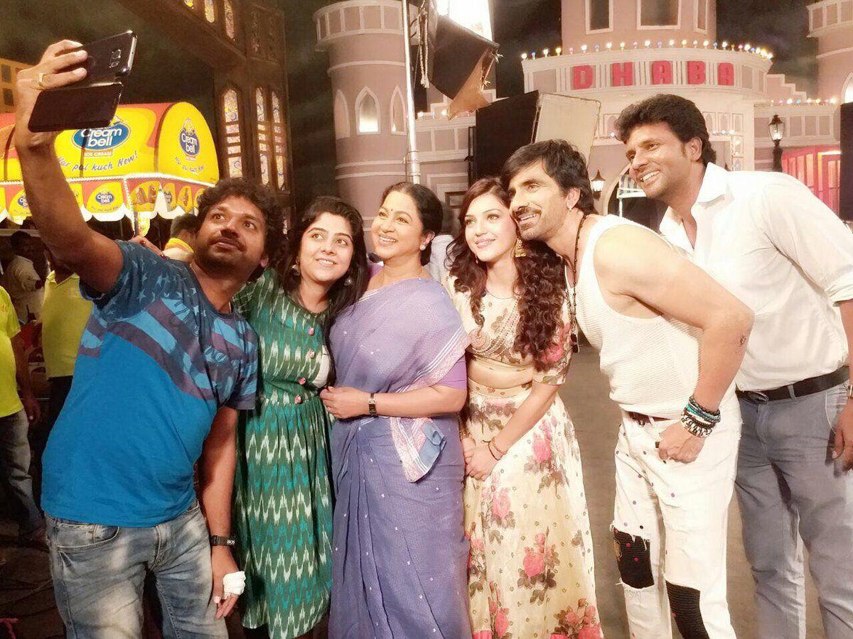 Raviteja Raja The Great Movie Wallpapers & Latest Stills