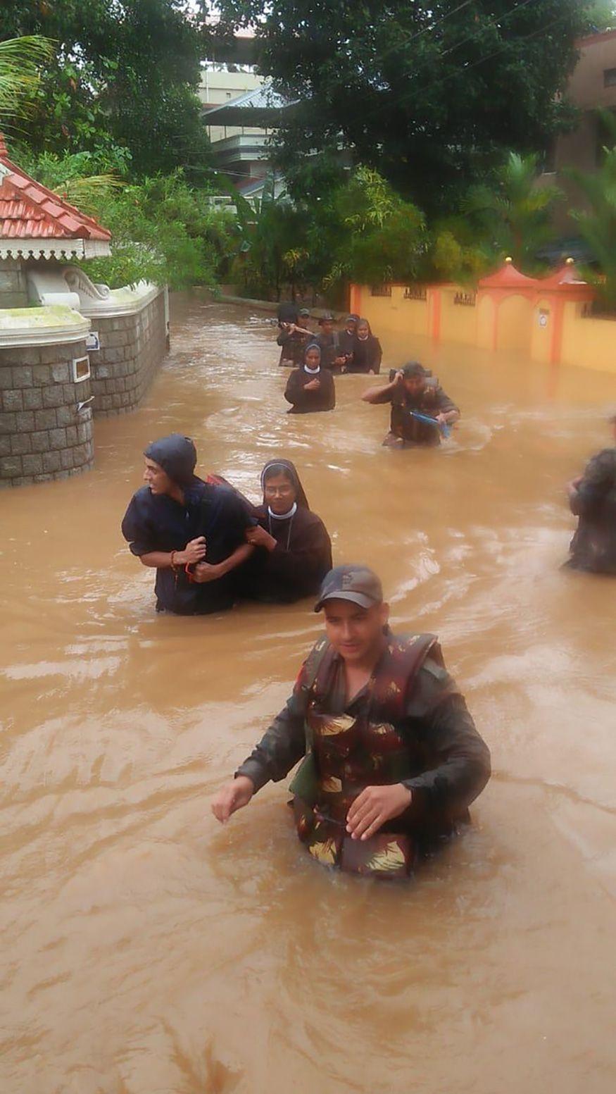 Real Life Heroes doing God's work during Kerala Floods