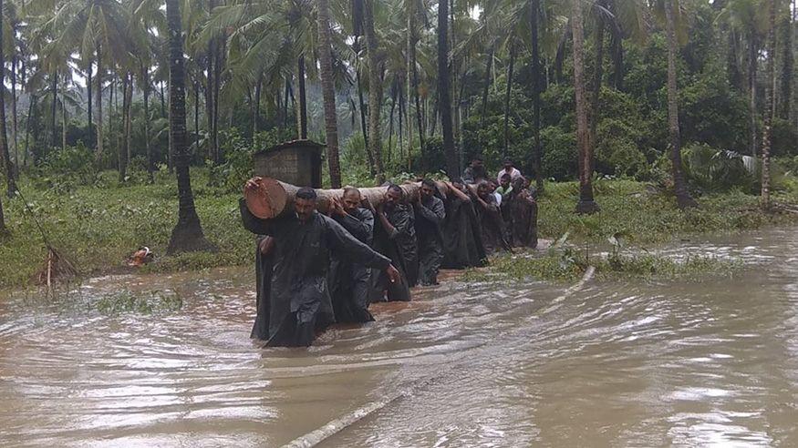 Real Life Heroes doing God's work during Kerala Floods