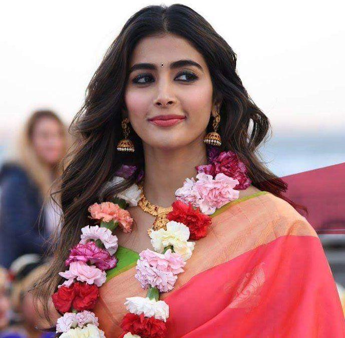 Saakshyam Movie New Released Posters & Stills