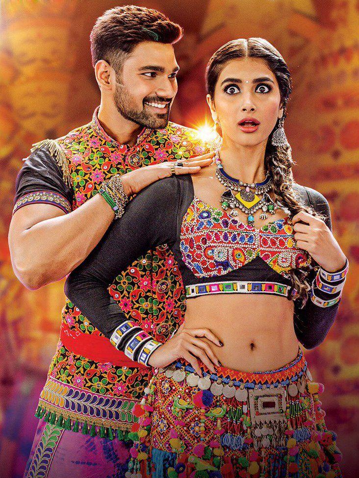 Saakshyam Movie New Released Posters & Stills