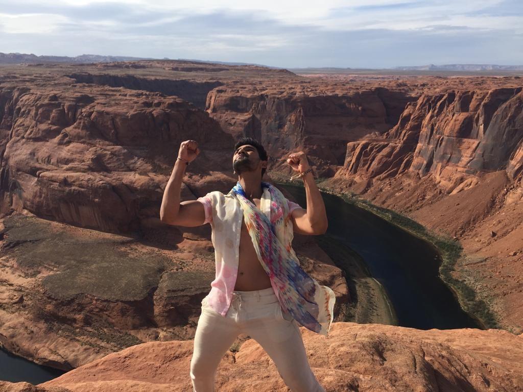 Saakshyam Movie New Released Posters & Stills