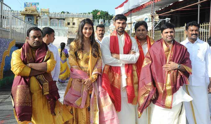 Saakshyam Movie Team Visits Tirumala Photos