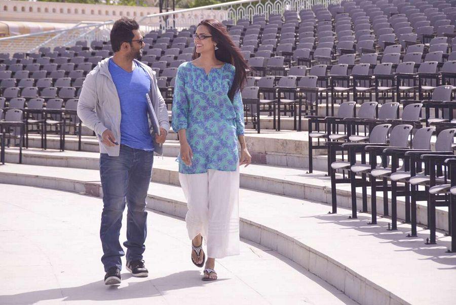 Sachin Joshi's Veedevadu Movie Latest Stills
