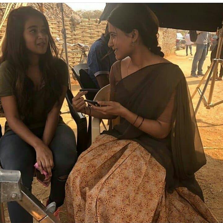 Samantha from the sets of Rangasthalam 1985 Movie