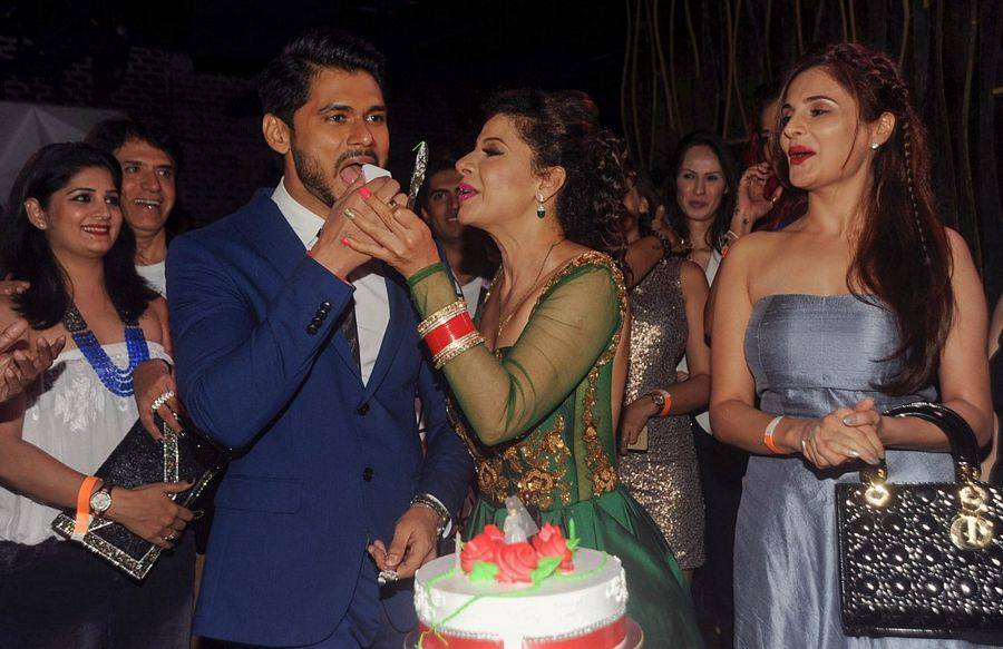 Sambhavna Seth and Avinash Dwivedi Wedding Photos