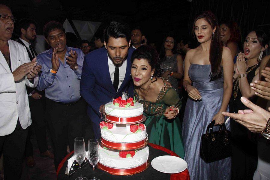 Sambhavna Seth and Avinash Dwivedi Wedding Photos