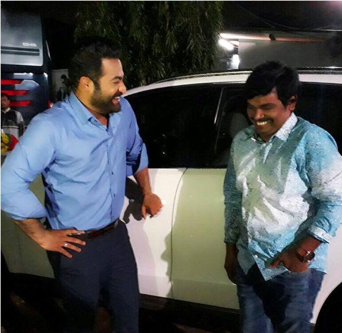 Sampoo meets NTR on Bigg Boss sets