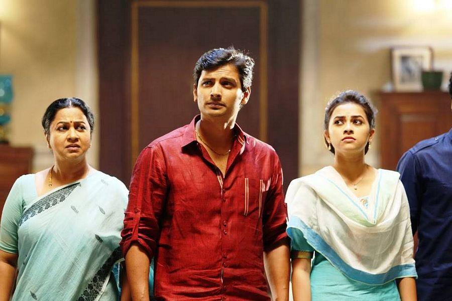 Sangili Bungili Kadhava Thorae Tamil Movie Stills