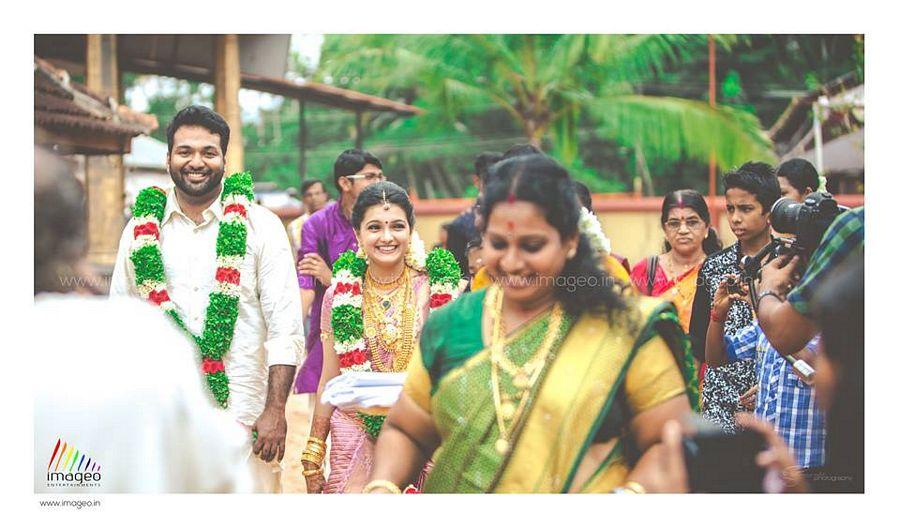 Saranya Mohan Rare & Unseen Photos with Family