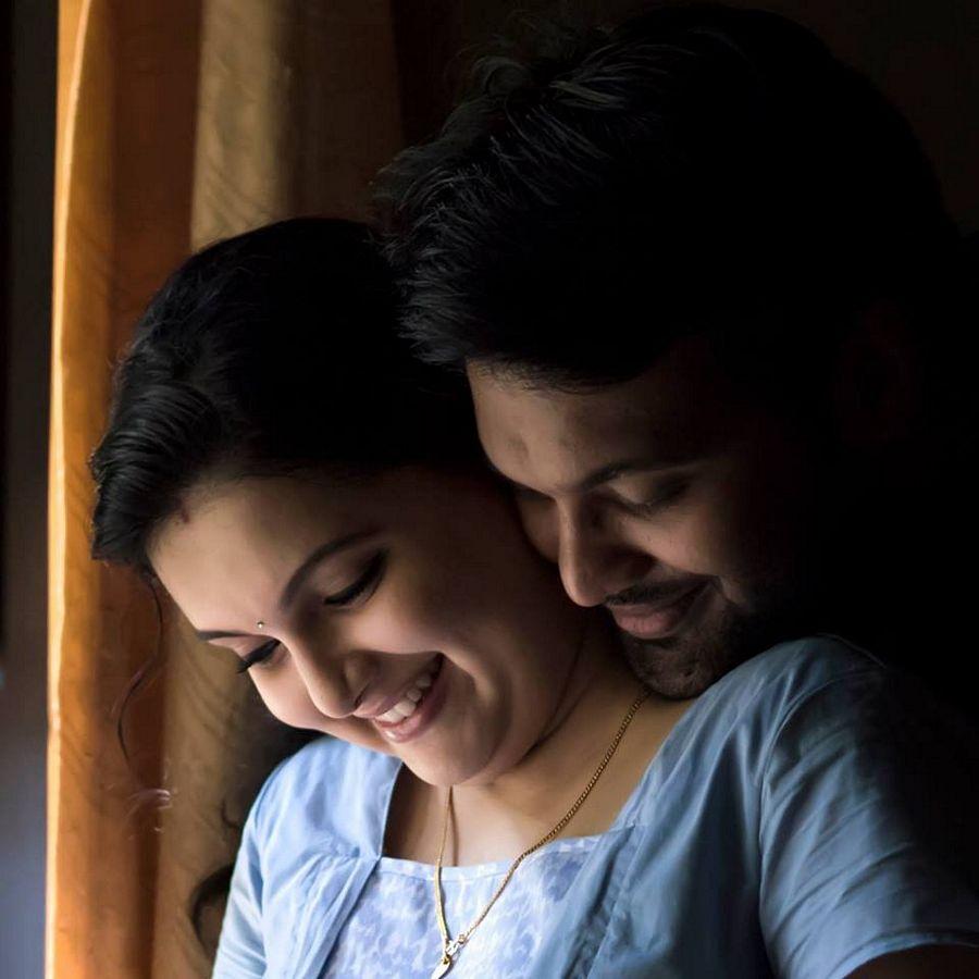 Saranya Mohan Rare & Unseen Photos with Family