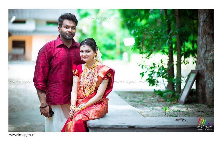 Saranya Mohan Rare & Unseen Photos with Family