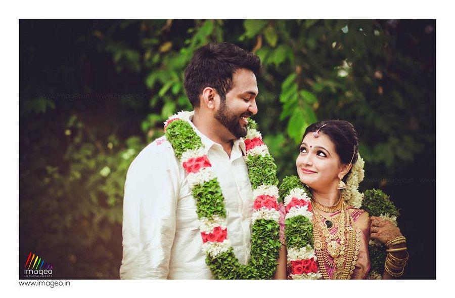 Saranya Mohan Rare & Unseen Photos with Family