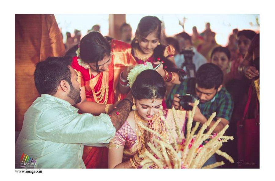 Saranya Mohan Rare & Unseen Photos with Family