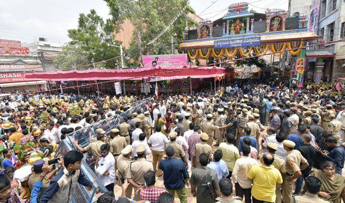 Secunderabad Ujjaini Mahankali Bonalu Celebration Photos