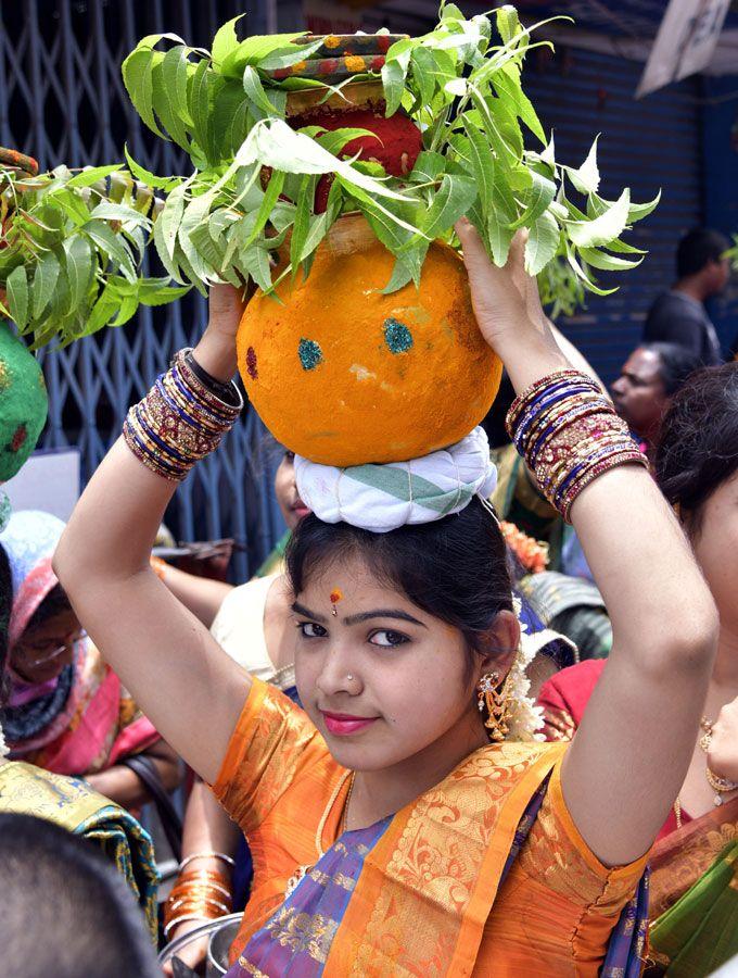 Secunderabad Ujjaini Mahankali Bonalu Celebration Photos
