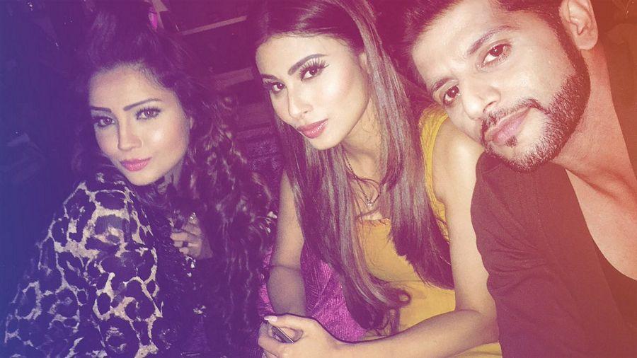Serial Actress Mouni Roy Unseen Hot Photos GOES Viral