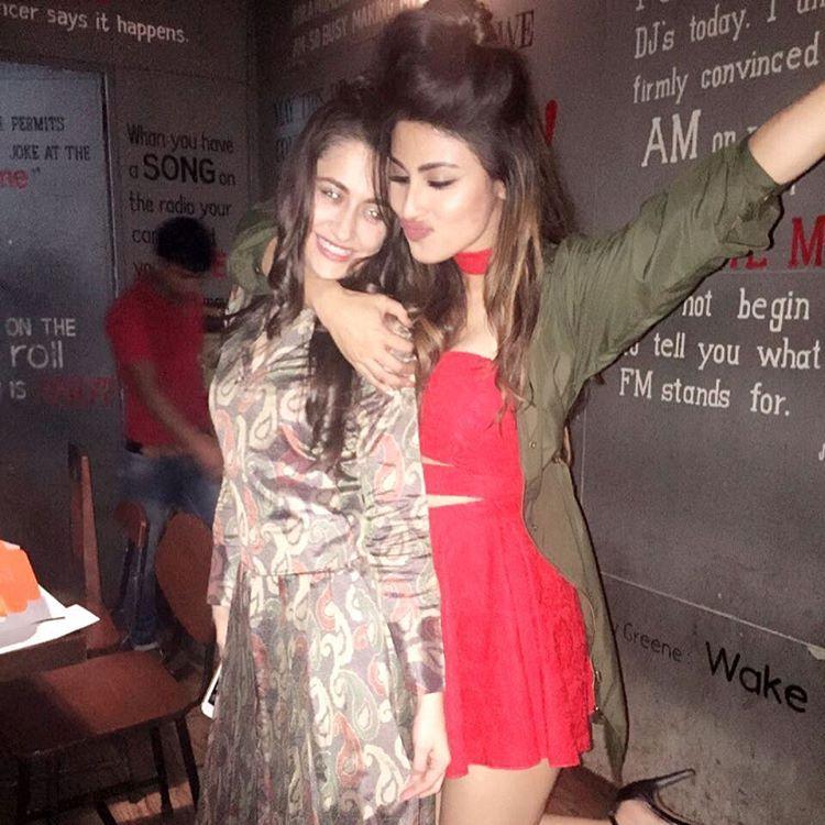 Serial Actress Mouni Roy Unseen Hot Photos GOES Viral
