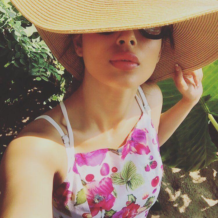 Serial Actress Mouni Roy Unseen Hot Photos GOES Viral