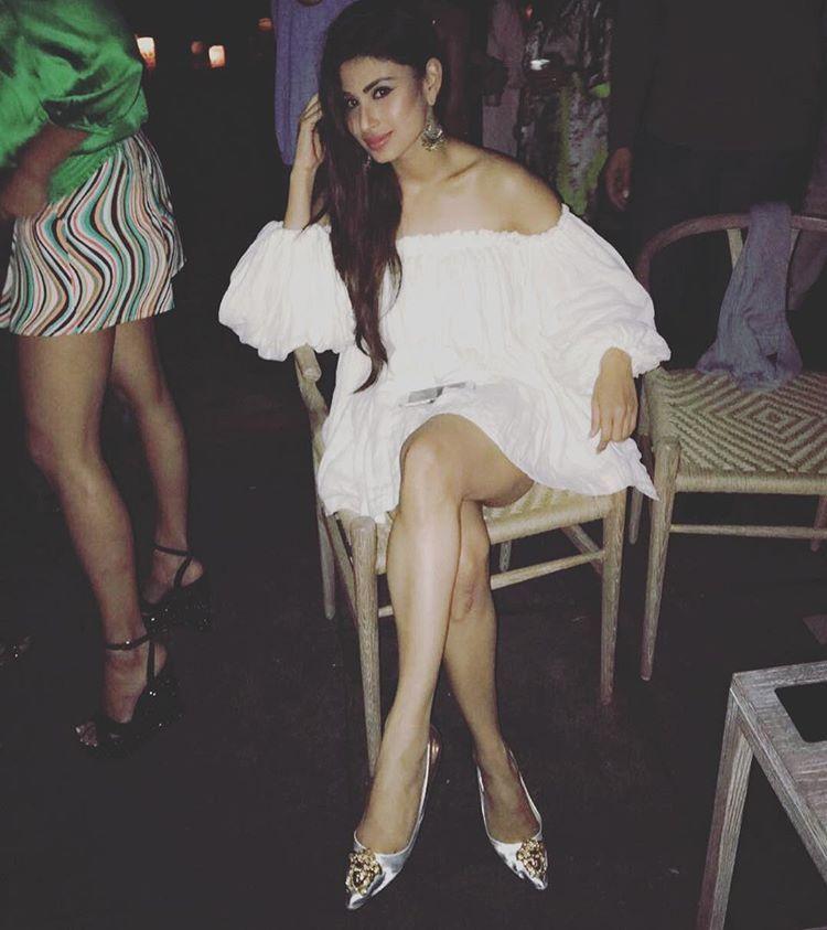 Serial Actress Mouni Roy Unseen Hot Photos GOES Viral