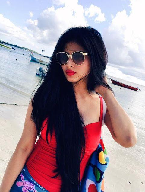 Serial Actress Mouni Roy Unseen Hot Photos GOES Viral