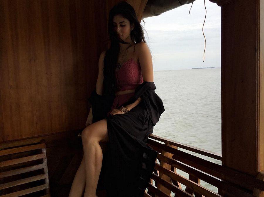 Serial Actress Mouni Roy Unseen Hot Photos GOES Viral
