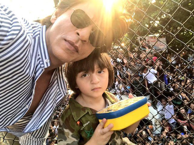 Shah Rukh Khan Birthday Celebrations 2017 Photos