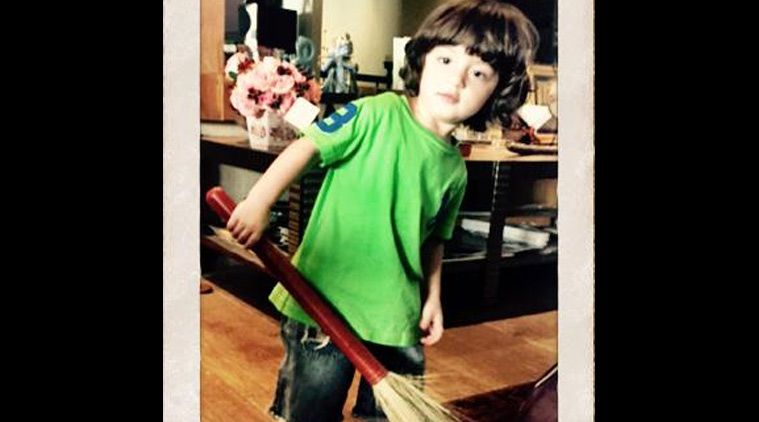 Shah Rukh Khan Little Son AbRam Kha Photos