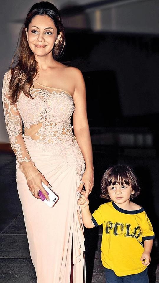 Shah Rukh Khan Little Son AbRam Kha Photos