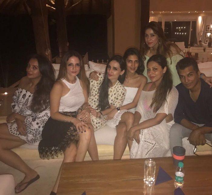 Shah Rukh Khan's Birthday Bash Inside Photos