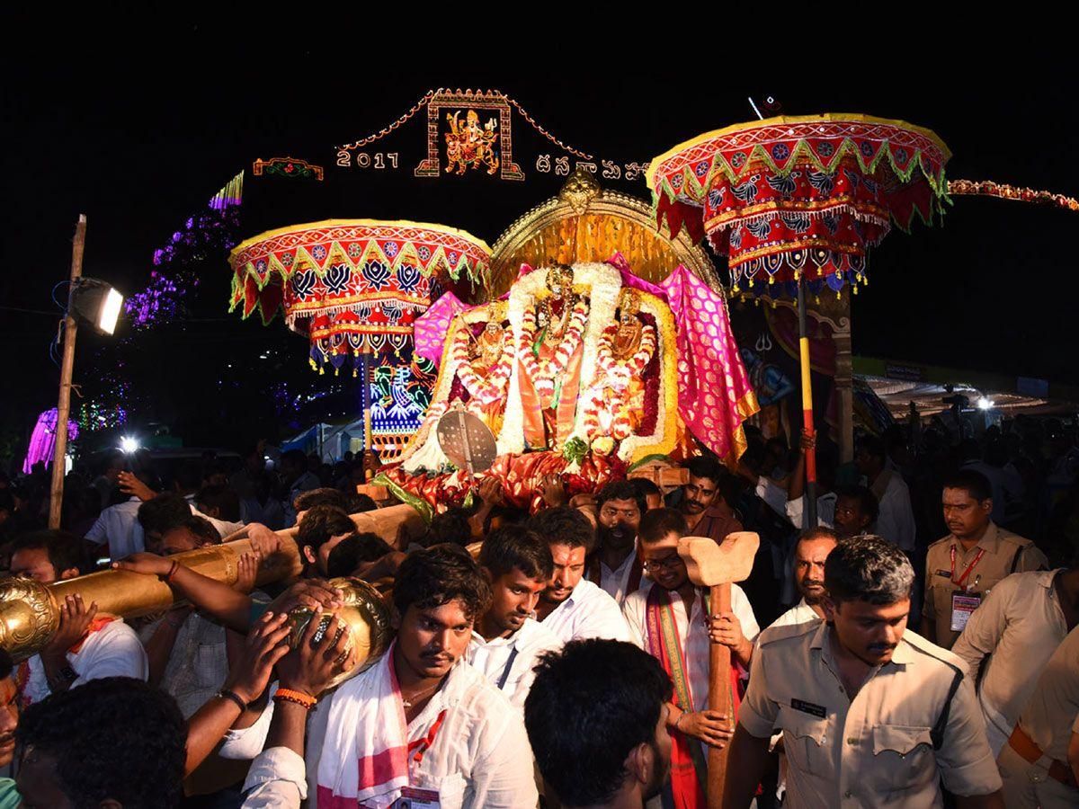 Sharad Navaratri 2017: Lalitha Tripura Sundari at Indrakiladri Temple