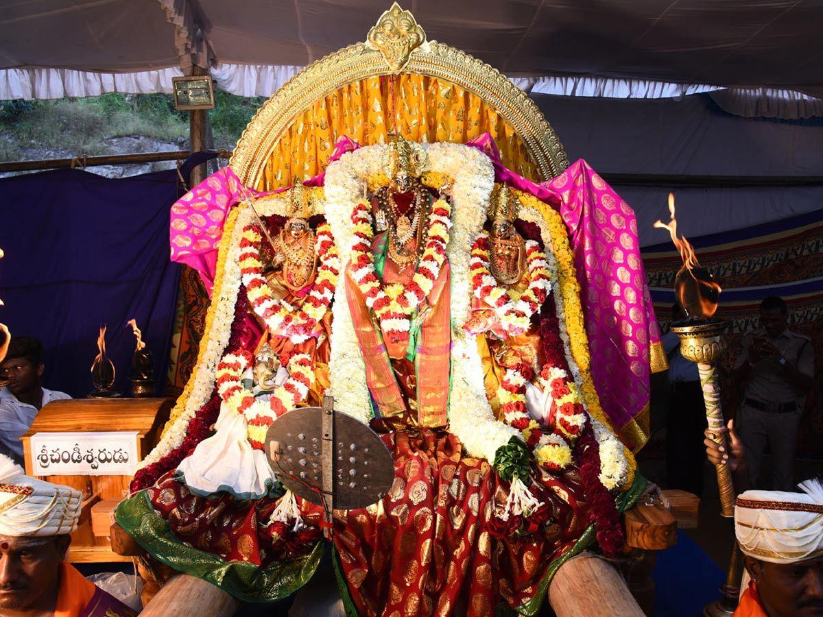 Sharad Navaratri 2017: Lalitha Tripura Sundari at Indrakiladri Temple