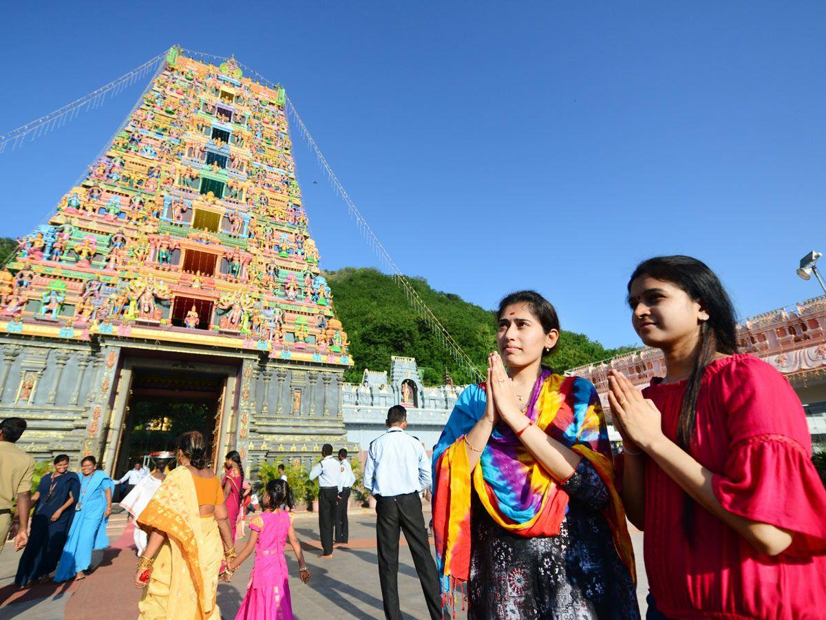 Sharad Navaratri 2017: Lalitha Tripura Sundari at Indrakiladri Temple