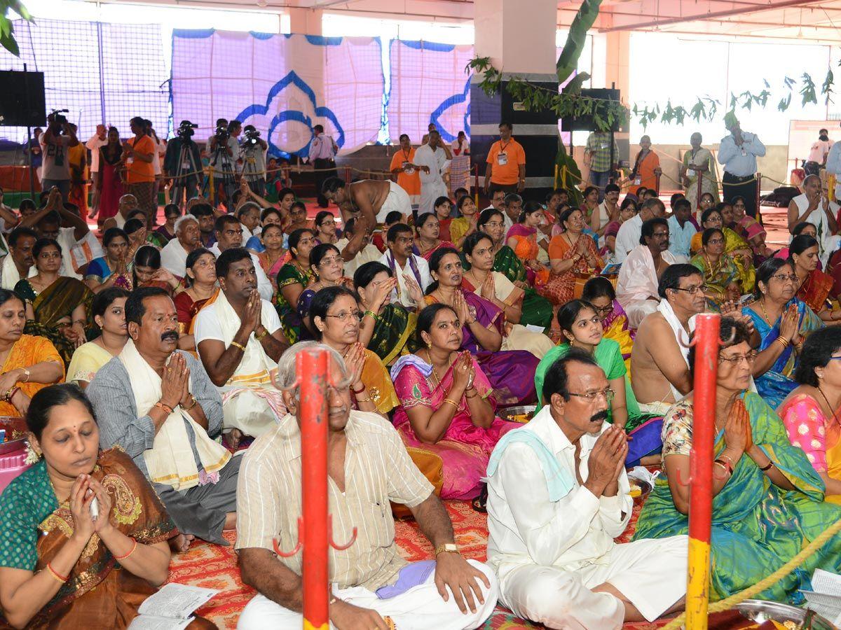 Sharad Navaratri 2017: Lalitha Tripura Sundari at Indrakiladri Temple