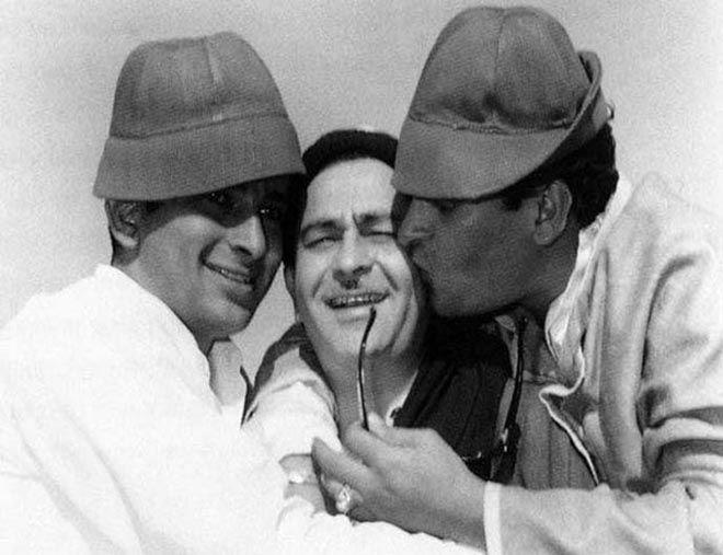 Shashi Kapoor Passes Away: These Unseen Pictures Of The Legendary Actor