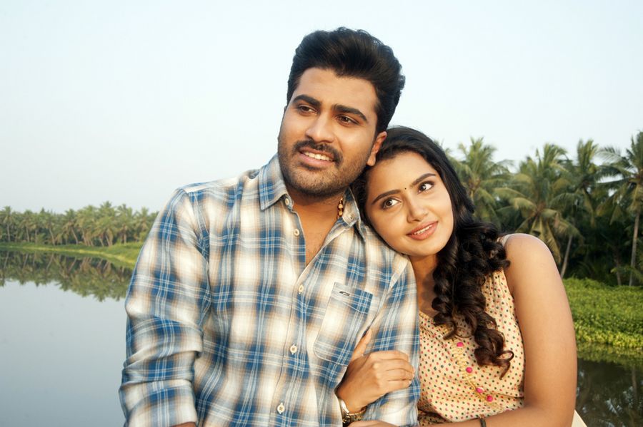 Shatamanam Bhavathi Latest Wallpapers